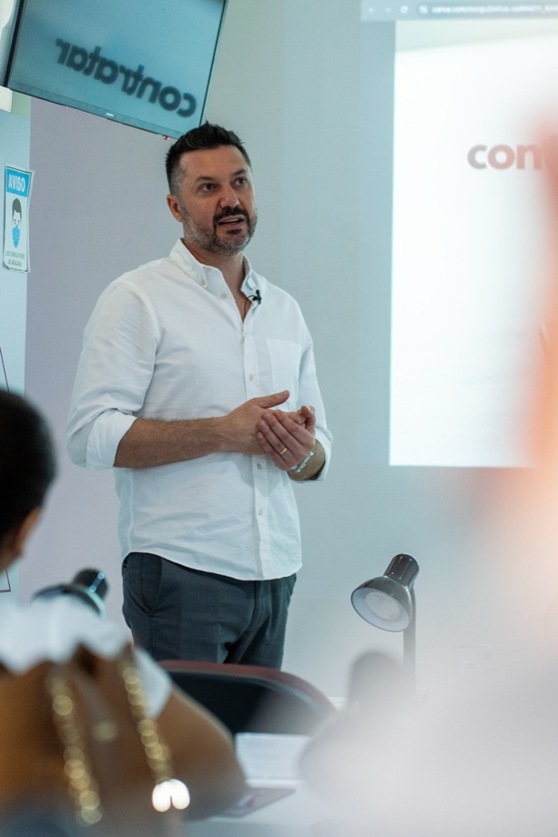 Dr. Rodrigo Querubim